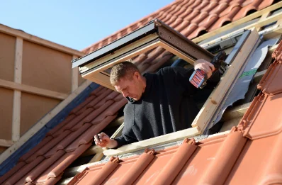 Pose de fenêtres de toit Velux à Blosseville